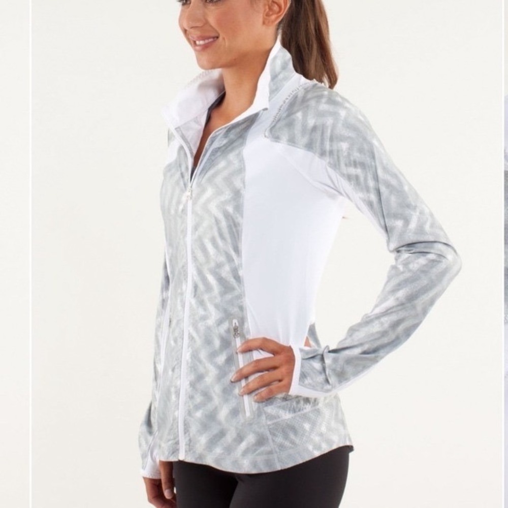 Lululemon Run Nothin But Run
Jacket White Size 2